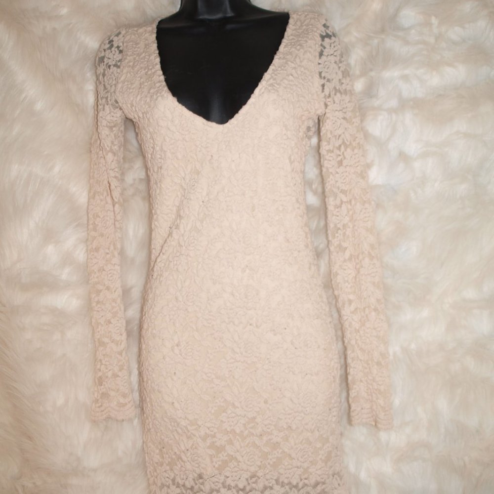 REYNAH COUTURE Cream colored lace Dress mid-thigh